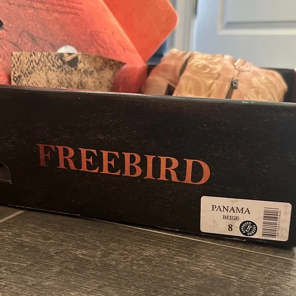 Freebird Panama Beige Western Cowgirl Boots - Picture 8 of 11